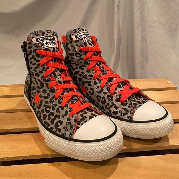 high top converse leopard print